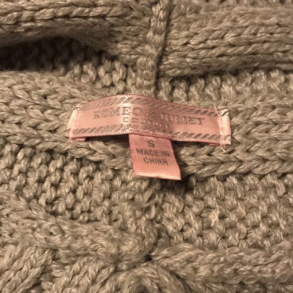 Cardigan - Picture 4 of 4